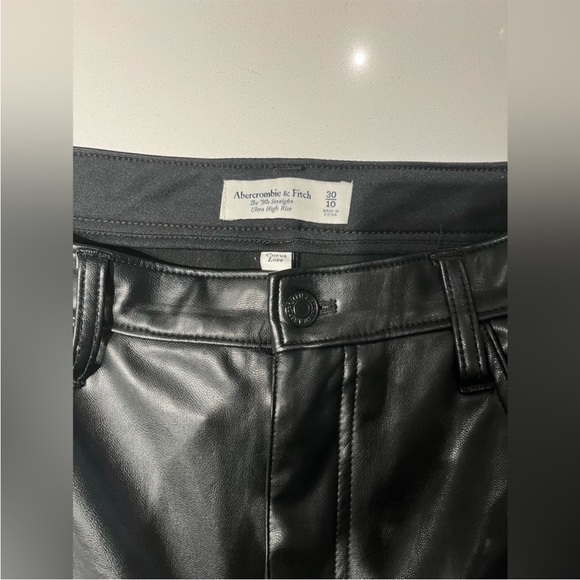 Curve Love Vegan Leather 90’s Straight Pant - Picture 4 of 6